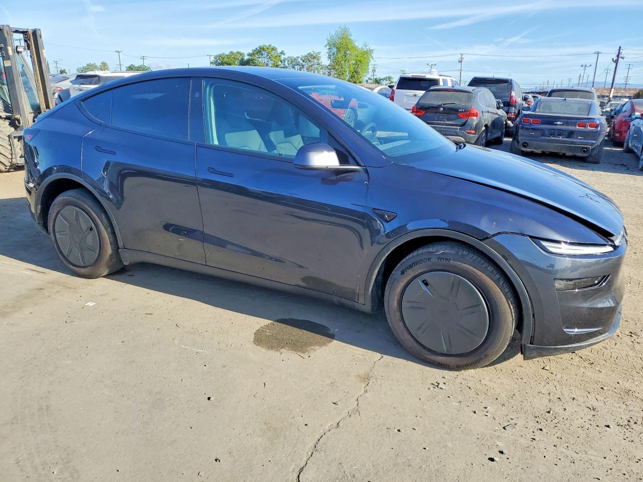 2026 Tesla Model Y - Image 4