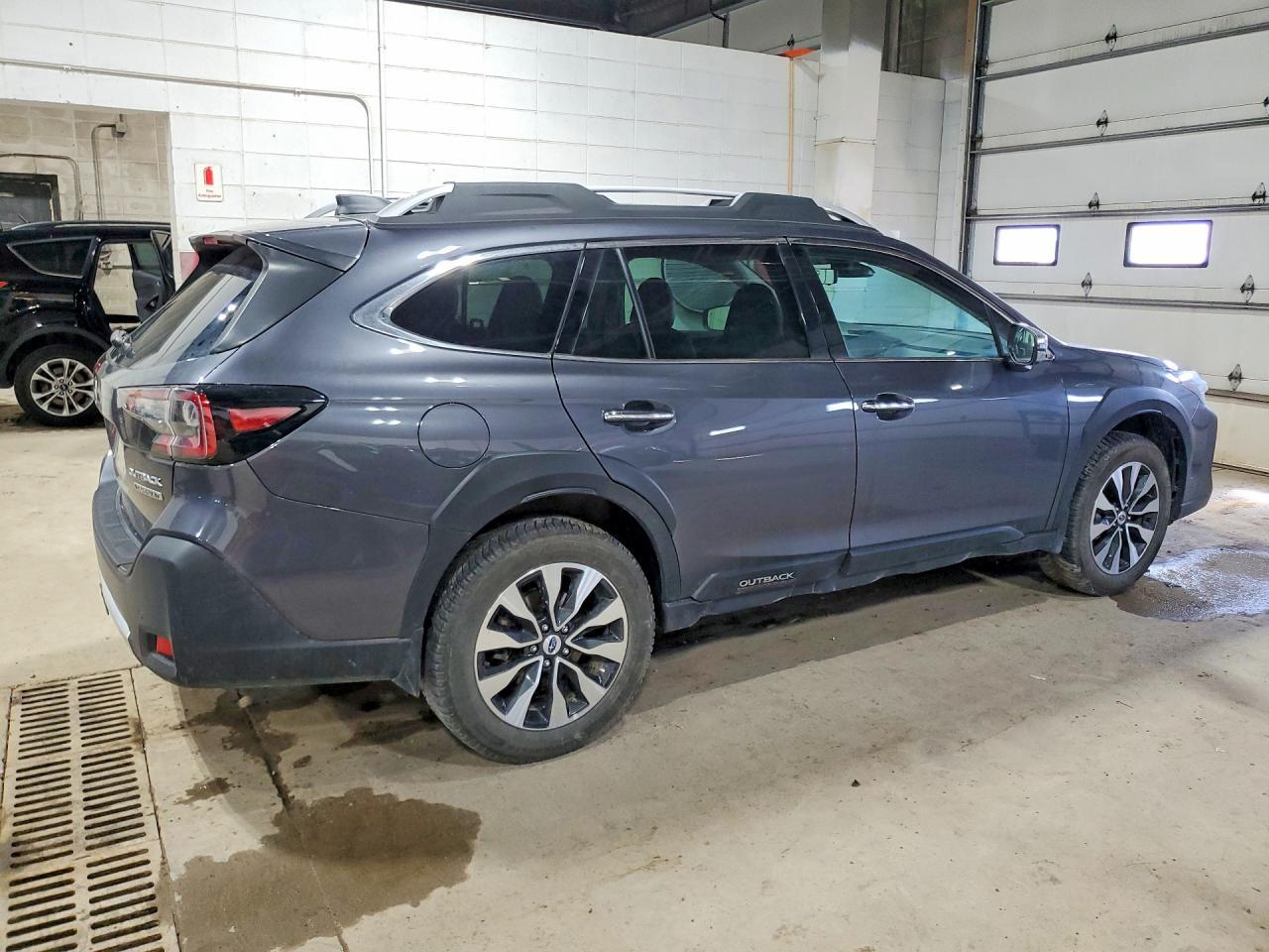 2023 Subaru Outback Touring - Фото 3