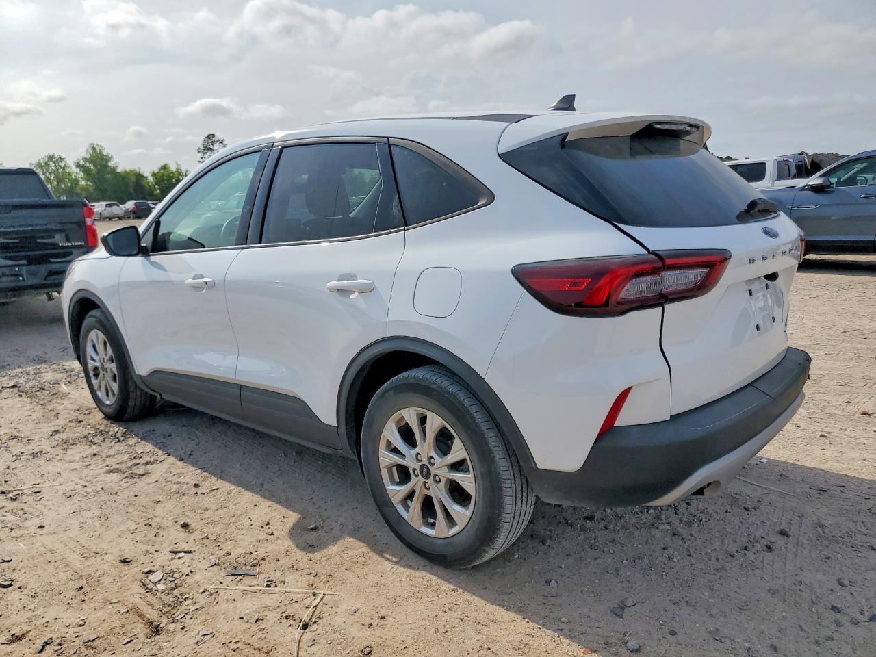 2025 Ford Escape Active - Фото 2