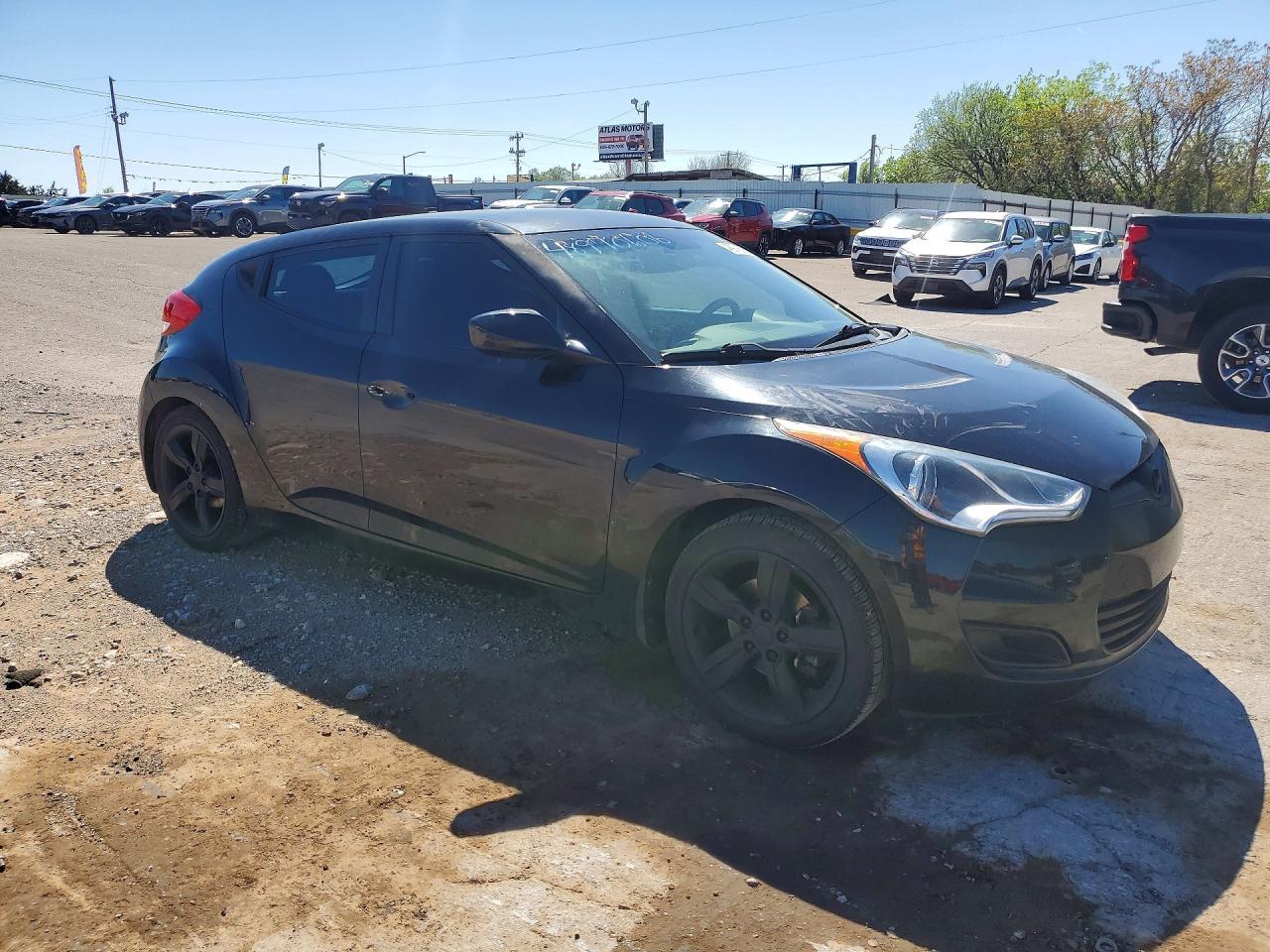 2015 Hyundai Veloster Base - Фото 4