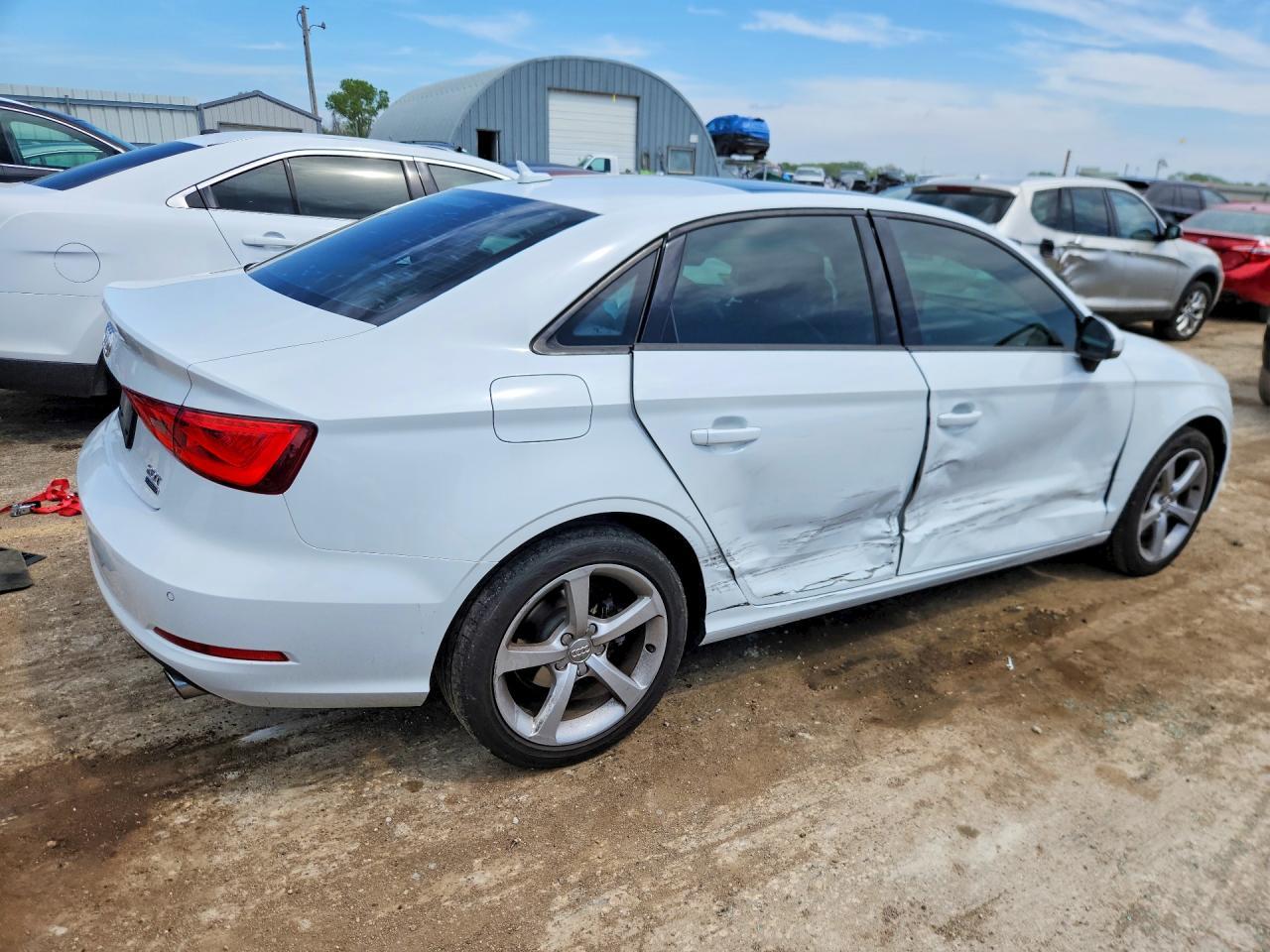 2016 Audi A3 Premium - Фото 3