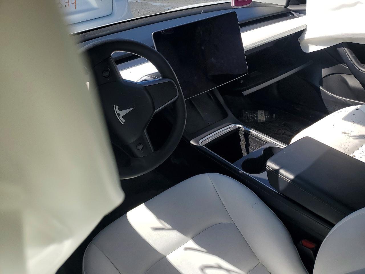 2021 Tesla Model 3 - Image 7