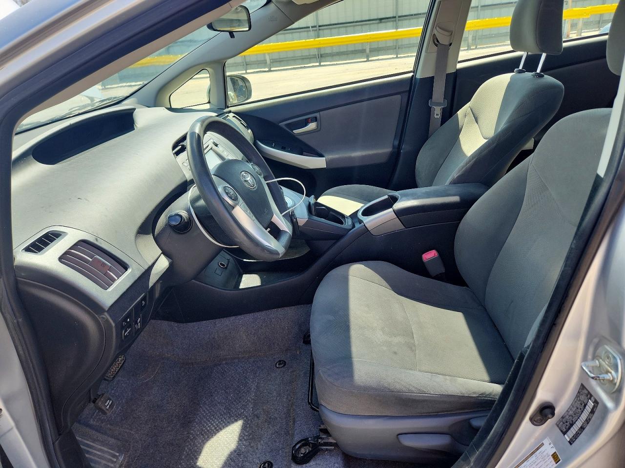 2012 Toyota Prius Three - Image 7