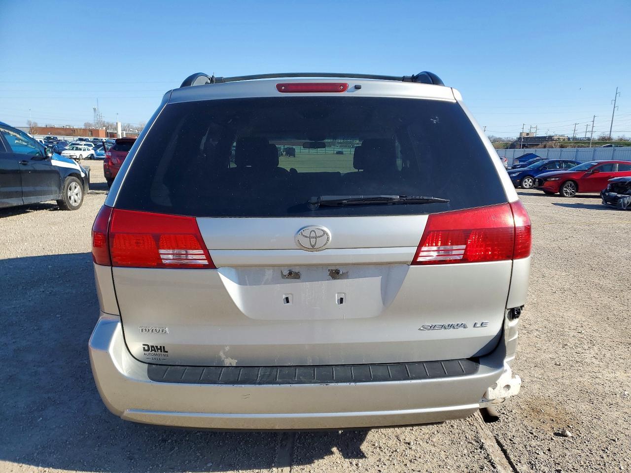 2005 Toyota Sienna Le - Фото 6