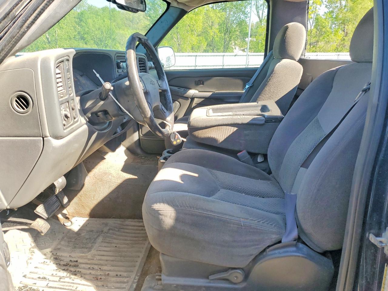 2005 Chevrolet Silverado K2500 Heavy Duty - Image 7