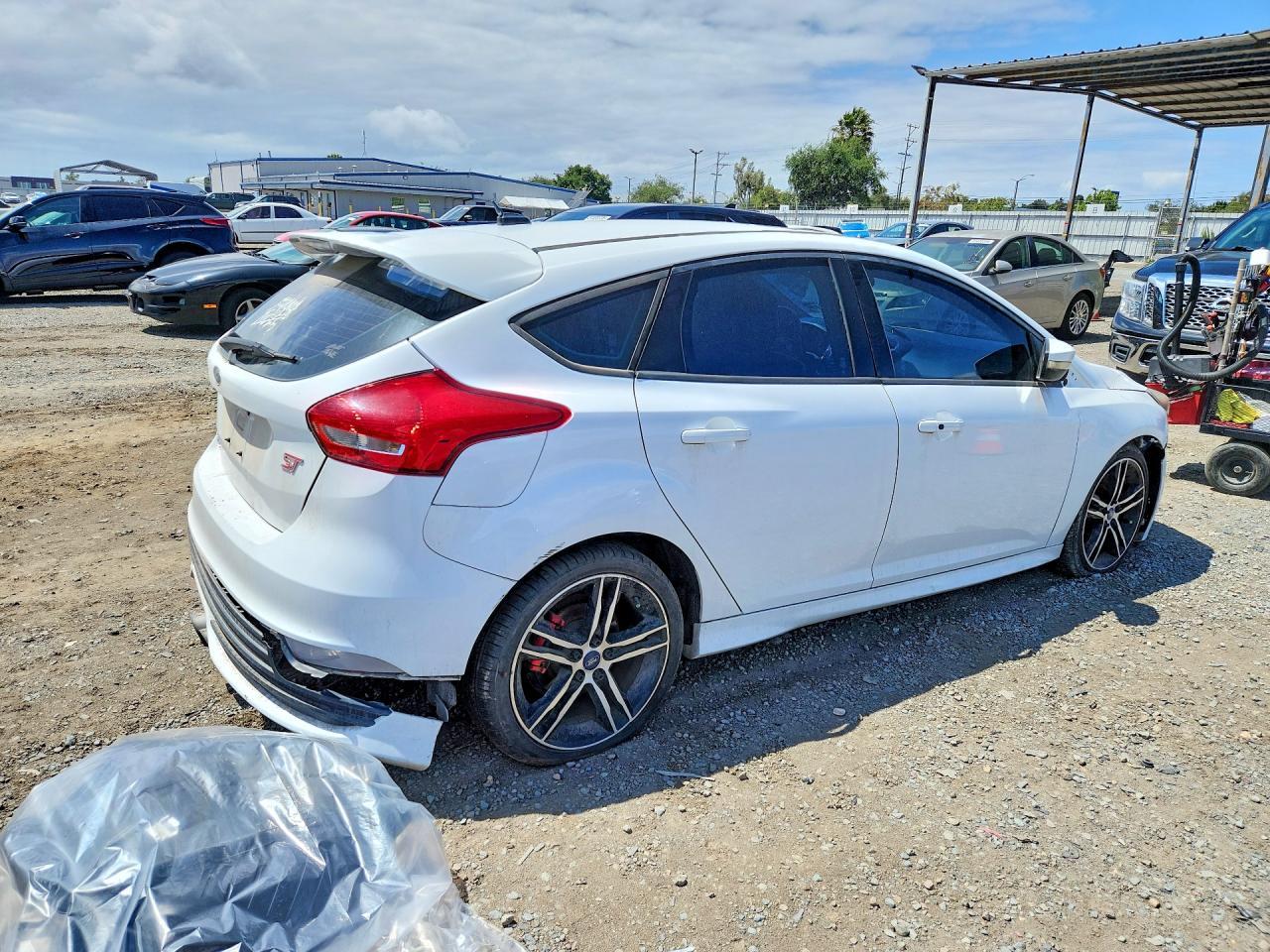 2017 Ford Focus St - Image 3