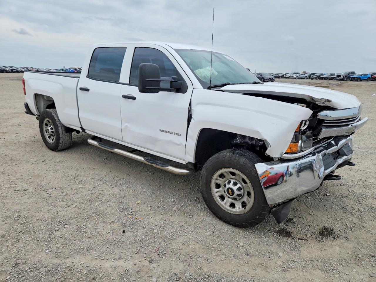 2016 Chevrolet Silverado C2500 Heavy Duty - Image 4