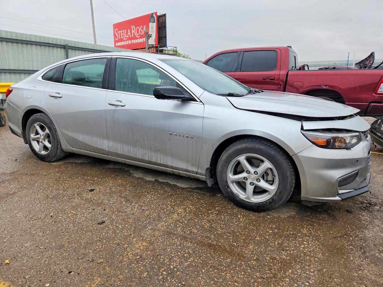 2018 Chevrolet Malibu Ls - Image 4