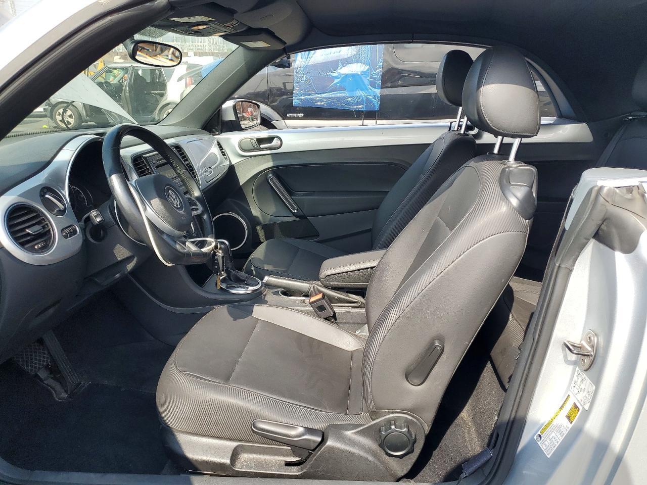 2014 Volkswagen Beetle - Фото 7