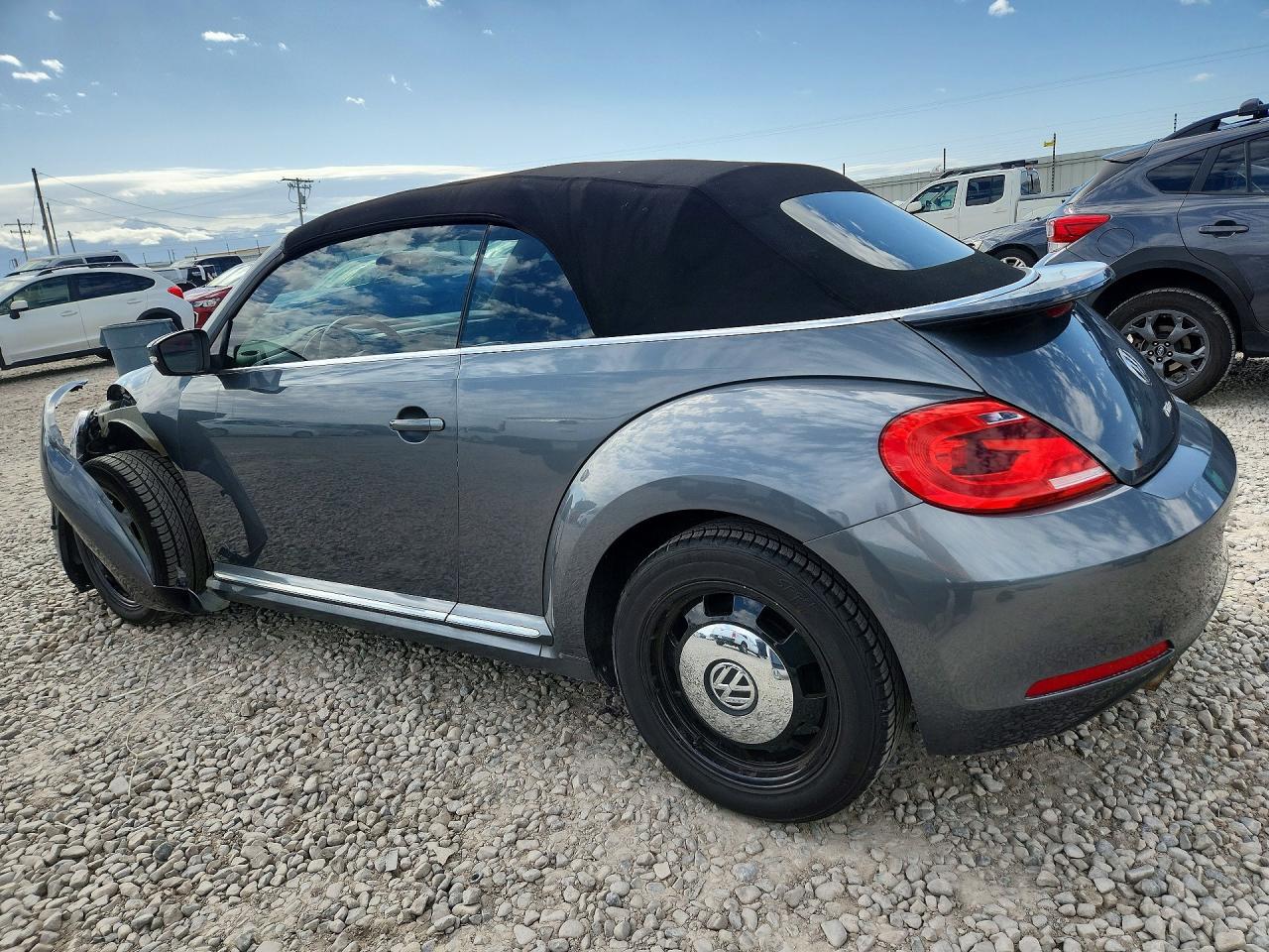 2013 Volkswagen Beetle - Фото 2