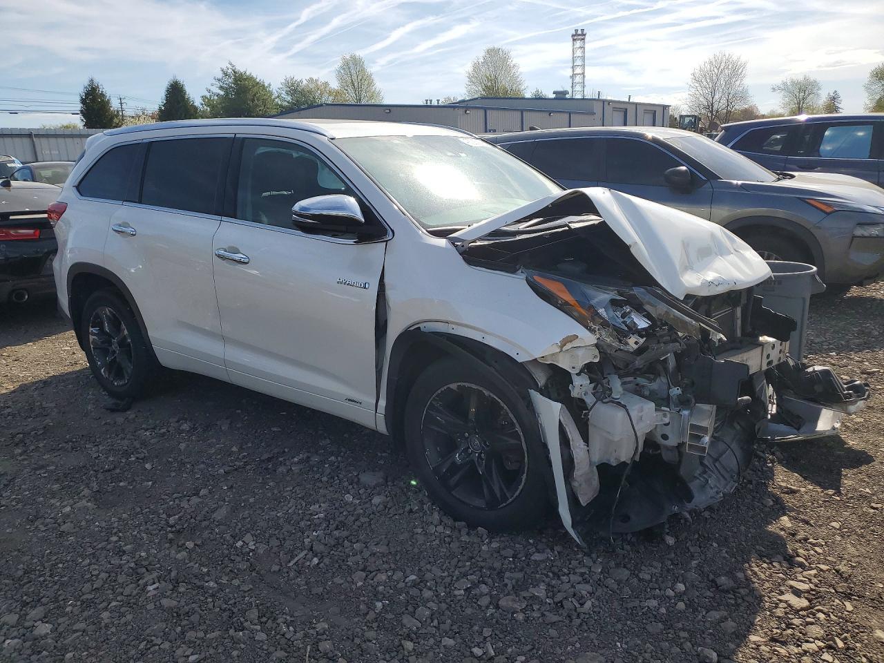 2019 Toyota Highlander Hybrid Limited - Фото 4