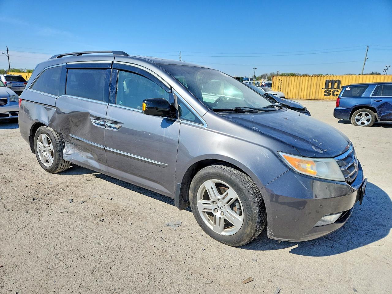 2012 Honda Odyssey Touring - Image 4