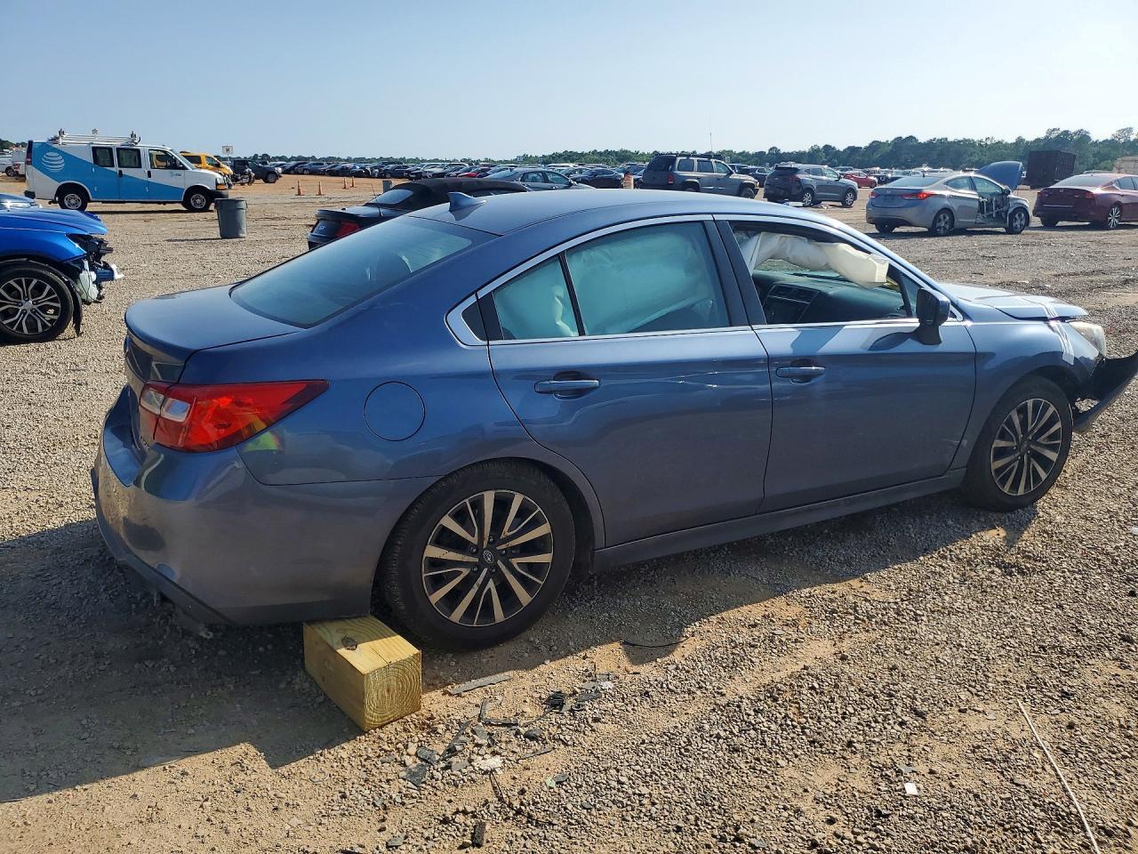 2018 Subaru Legacy 2.5I Premium - Фото 3