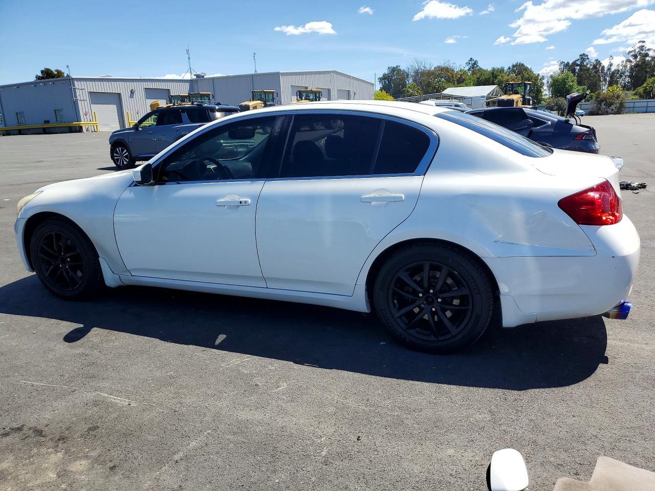 2009 Infiniti G37 Sedan Base - Image 2