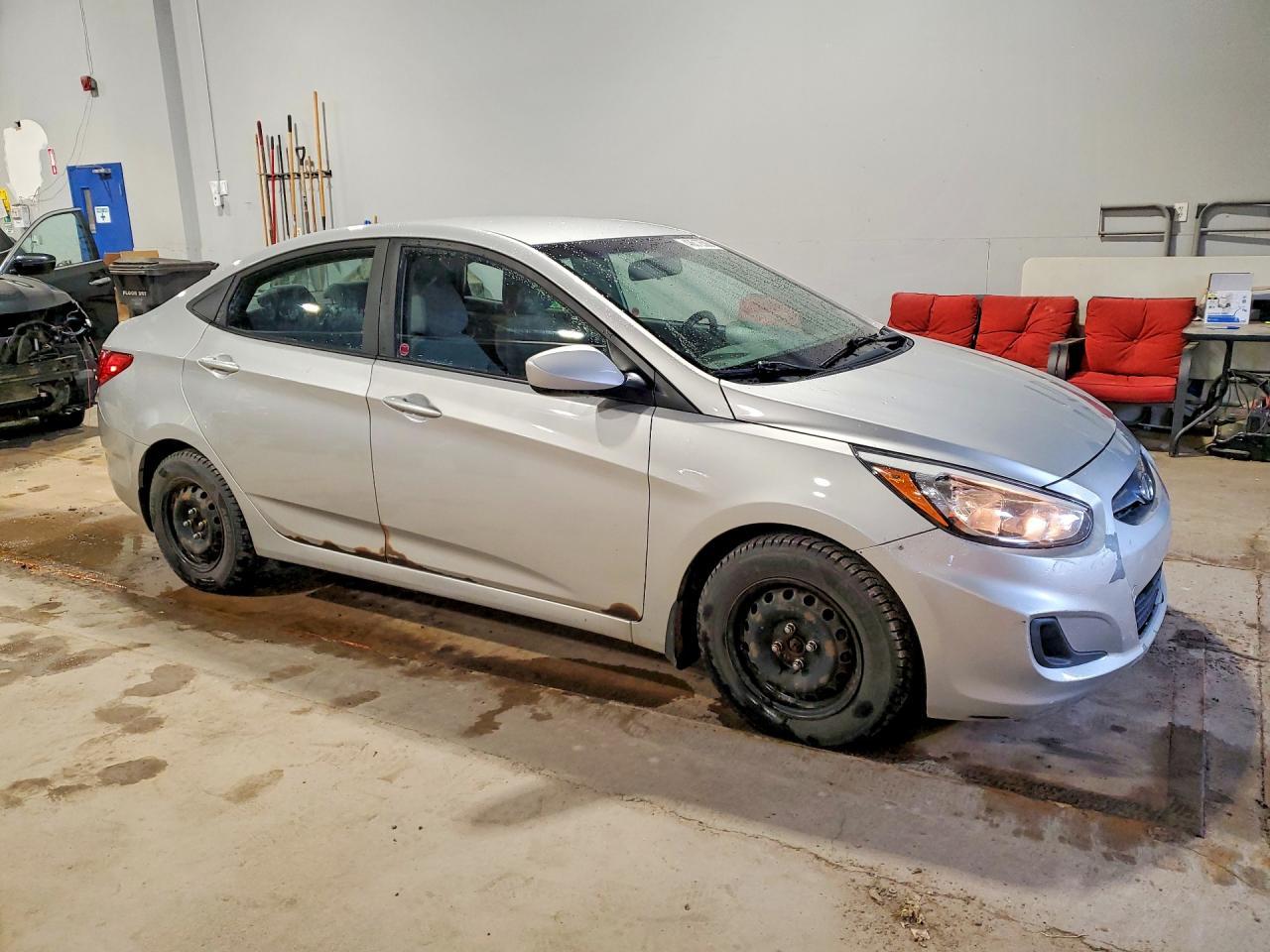 2017 Hyundai Accent Se - Фото 4