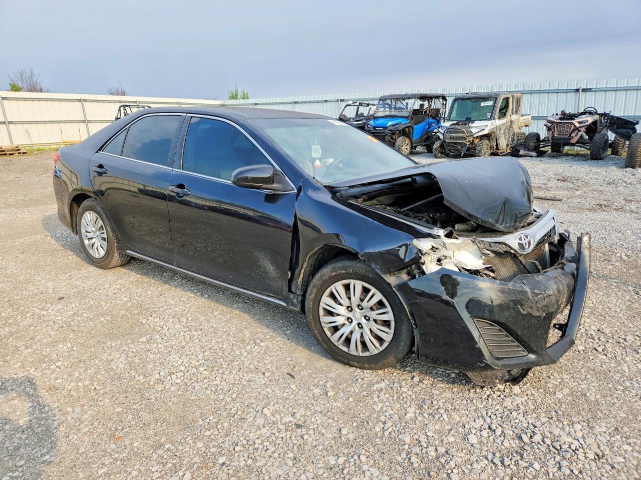 2012 Toyota Camry Le - Фото 4