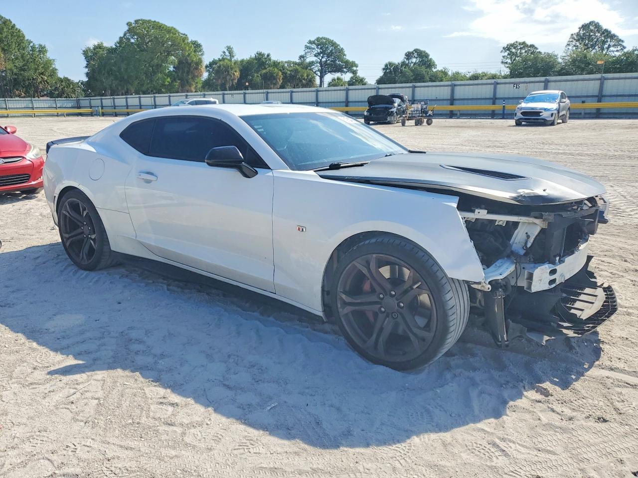 2017 Chevrolet Camaro Ss - Image 4