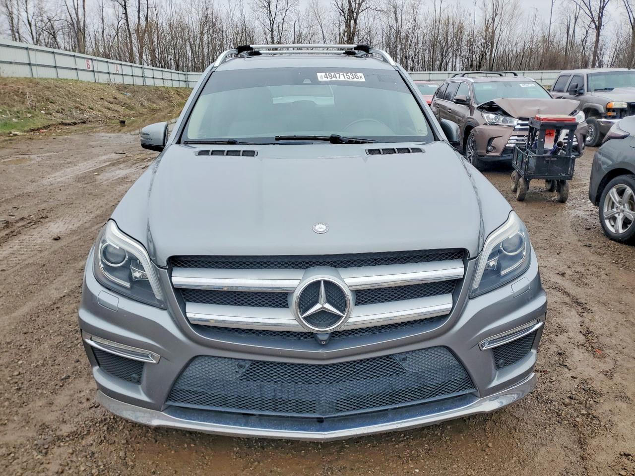 2015 Mercedes-Benz Gl 550 4Matic - Image 5