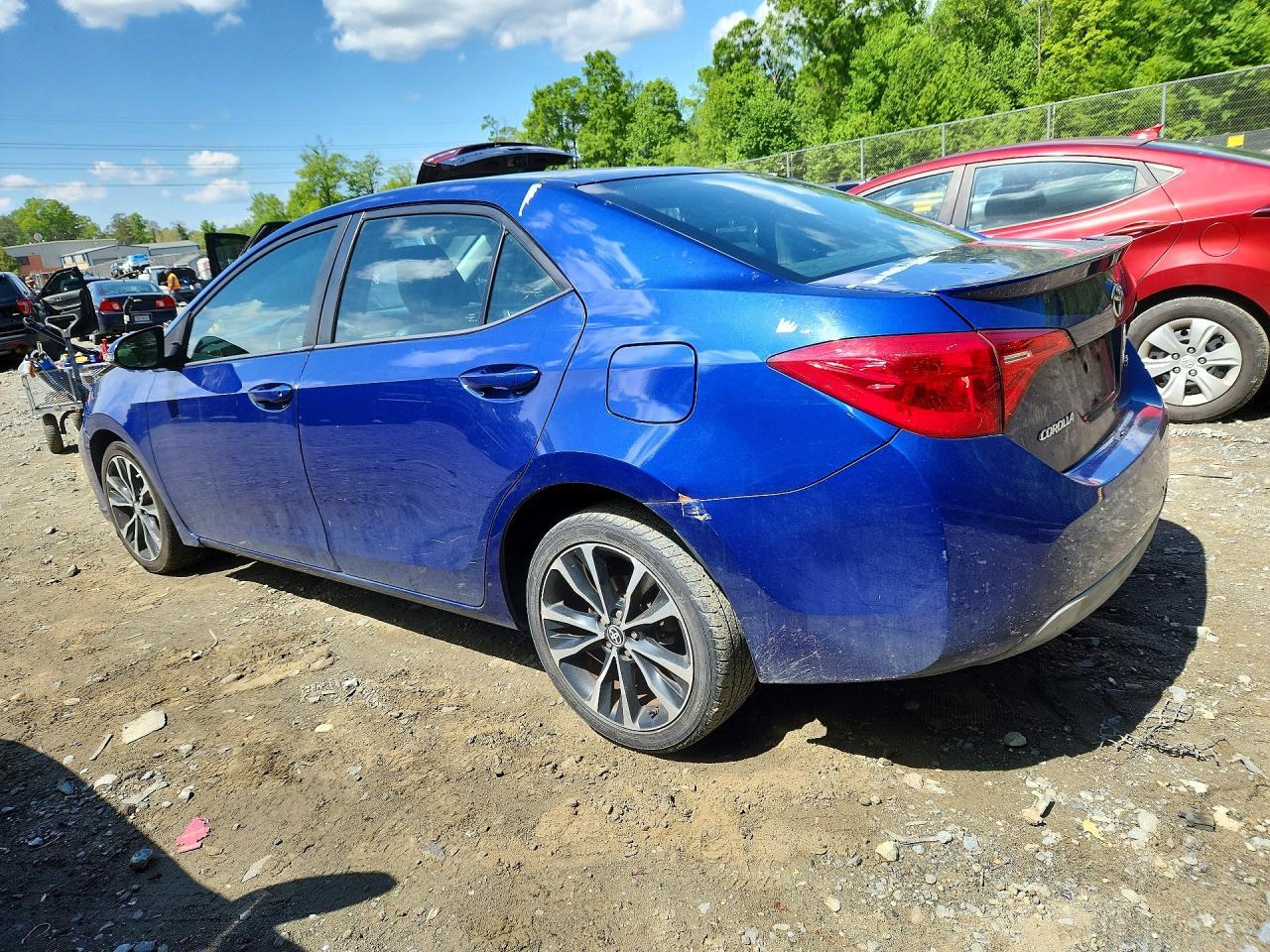 2017 Toyota Corolla Se - Image 2