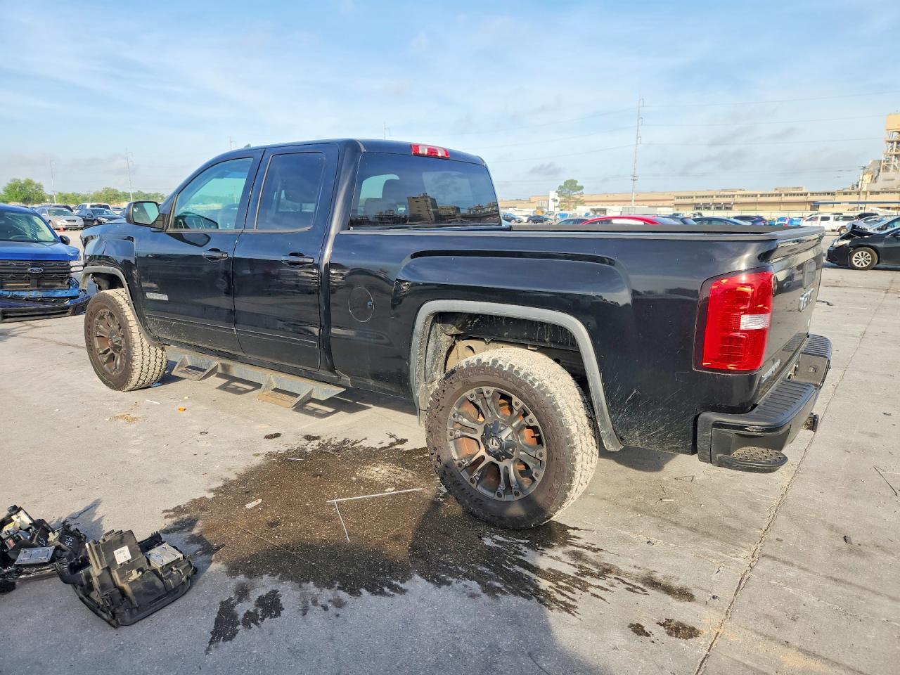 2018 GMC Sierra C1500 - Image 2