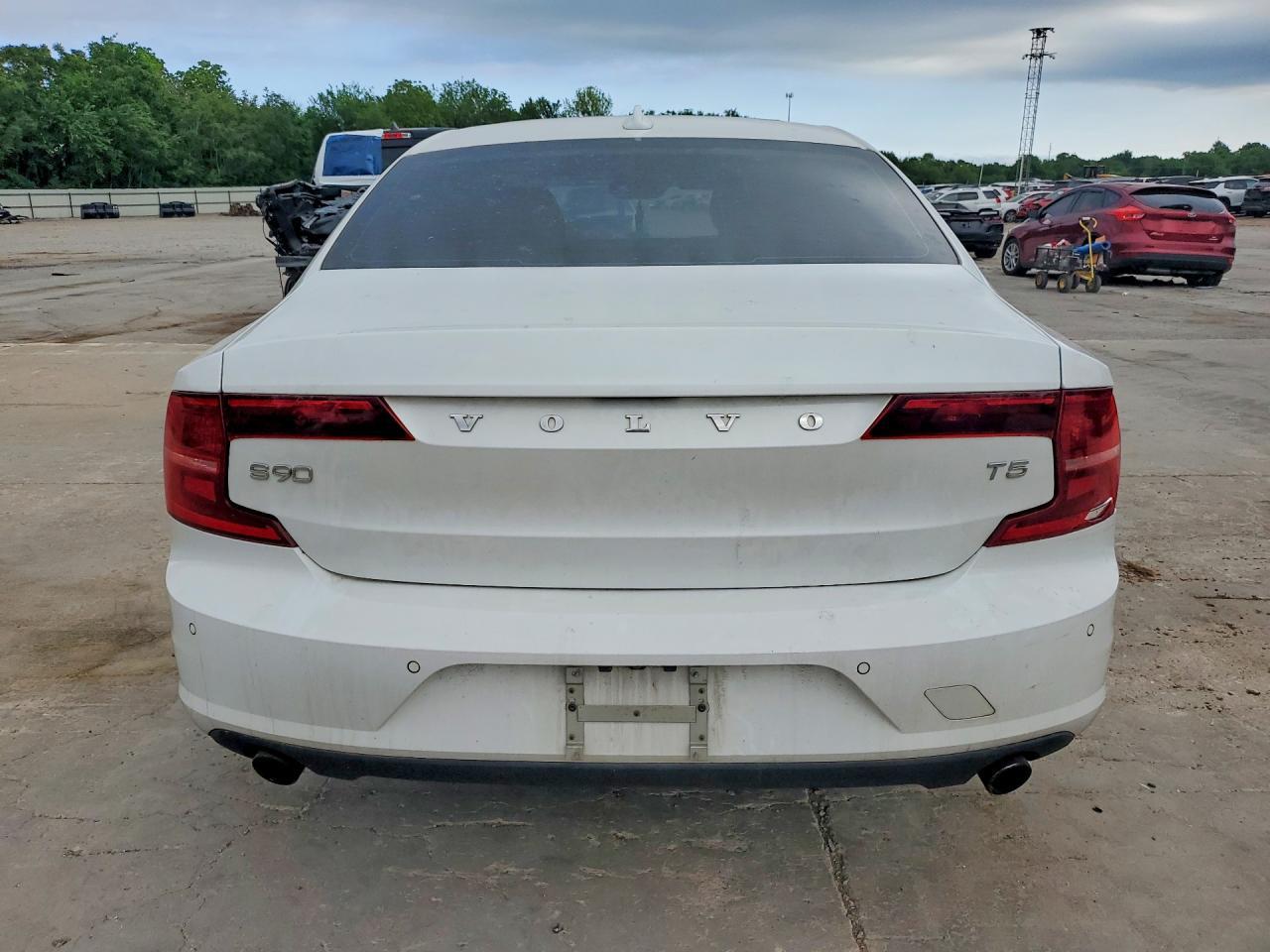 2018 Volvo S90 T5 Momentum - Фото 6
