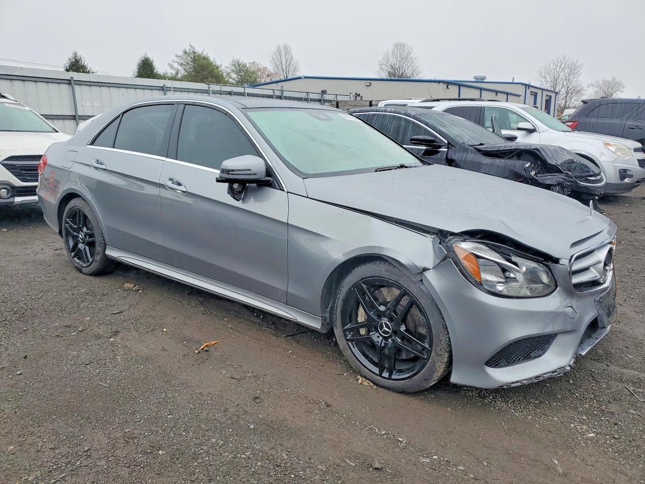 2014 Mercedes-Benz E 550 4Matic - Image 4