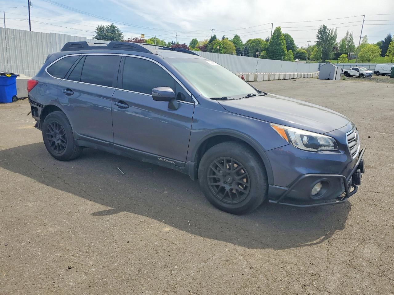 2017 Subaru Outback 2.5I Premium - Image 4