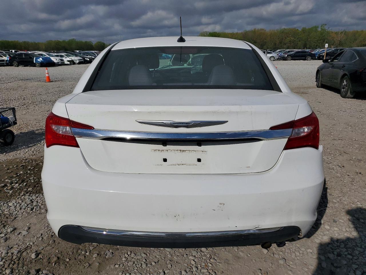 2012 Chrysler 200 Touring - Фото 6