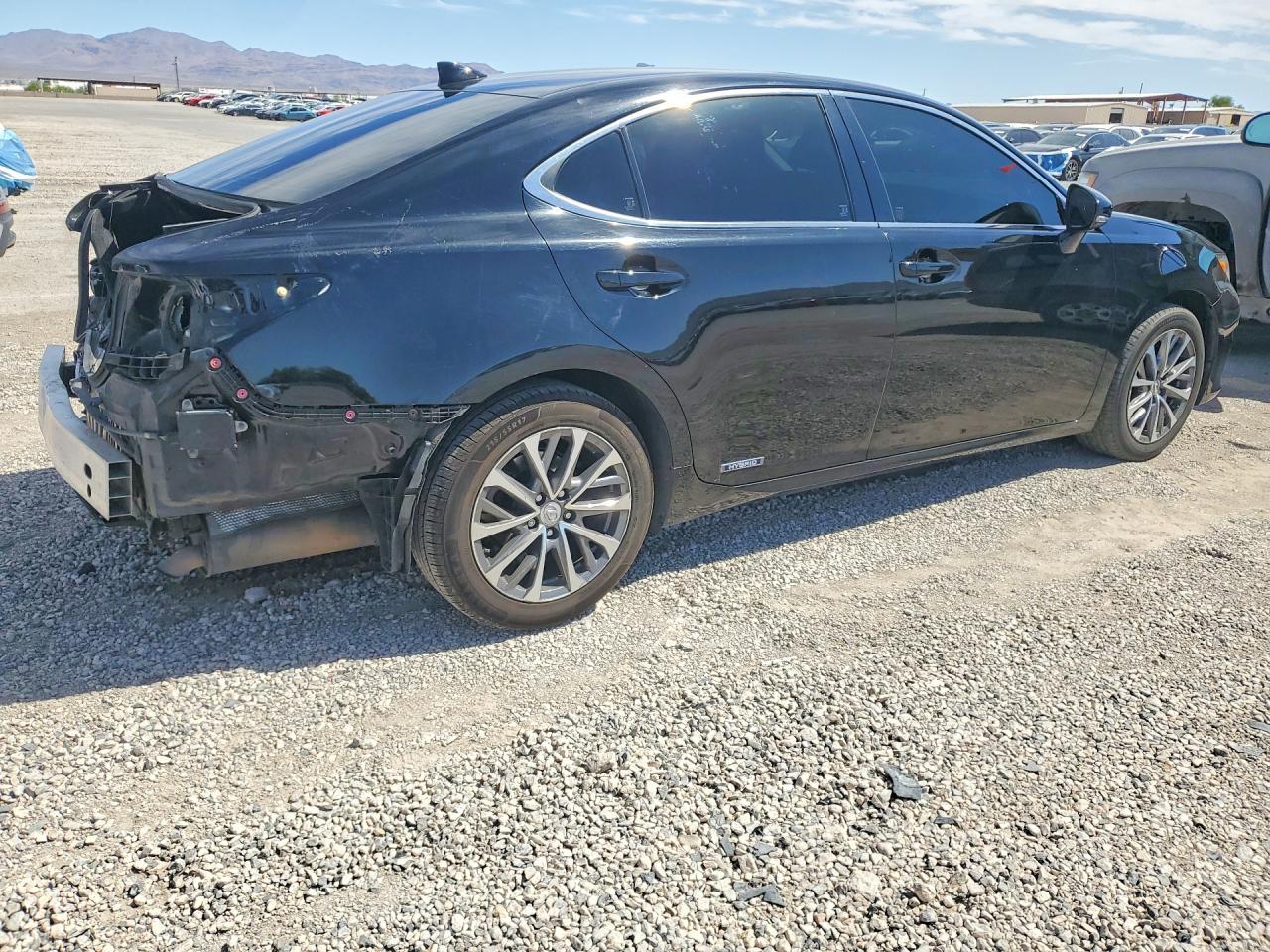 2015 Lexus Es 300H Base - Image 3