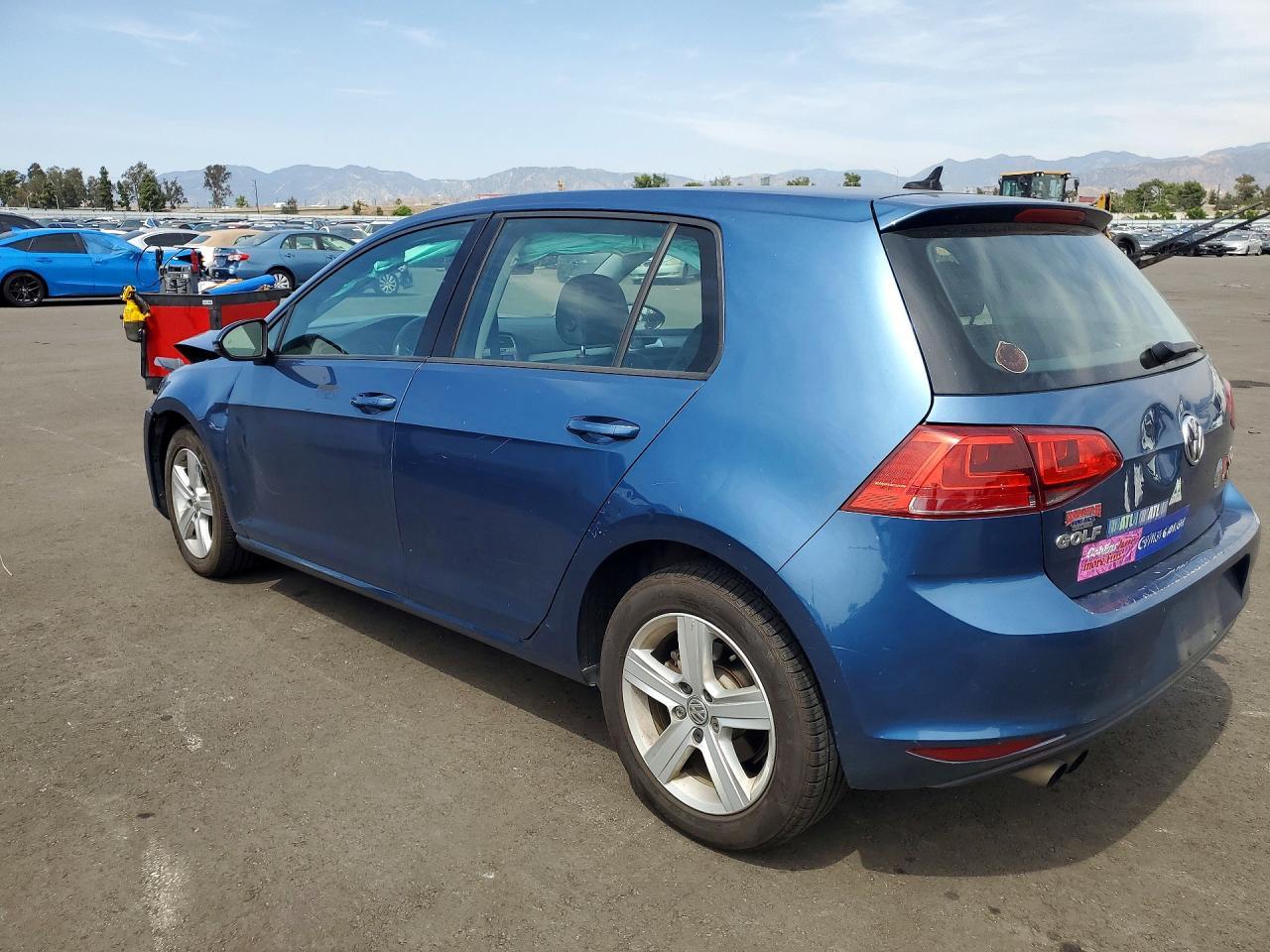 2017 Volkswagen Golf S - Фото 2