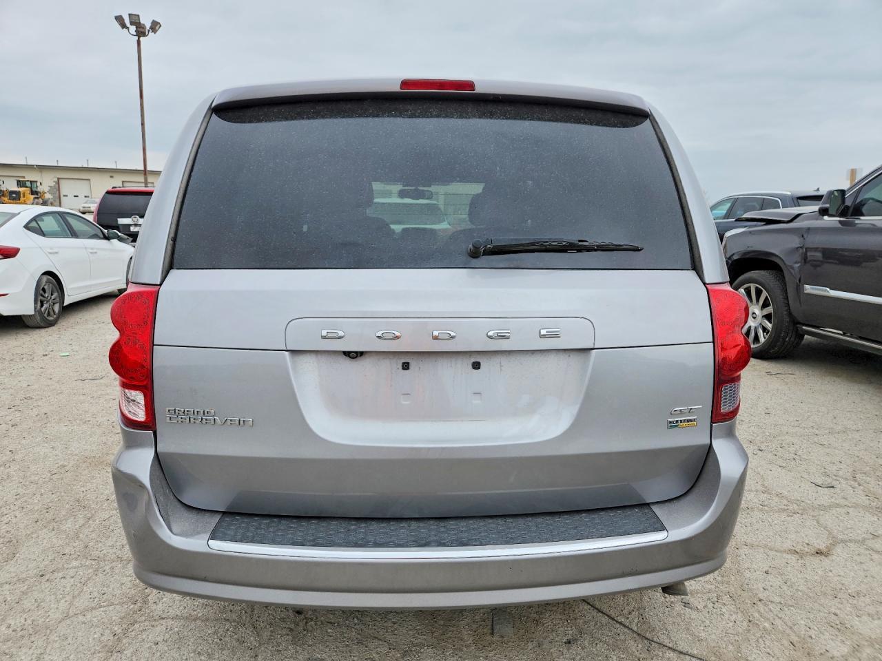 2018 Dodge Grand Caravan Gt - Image 6