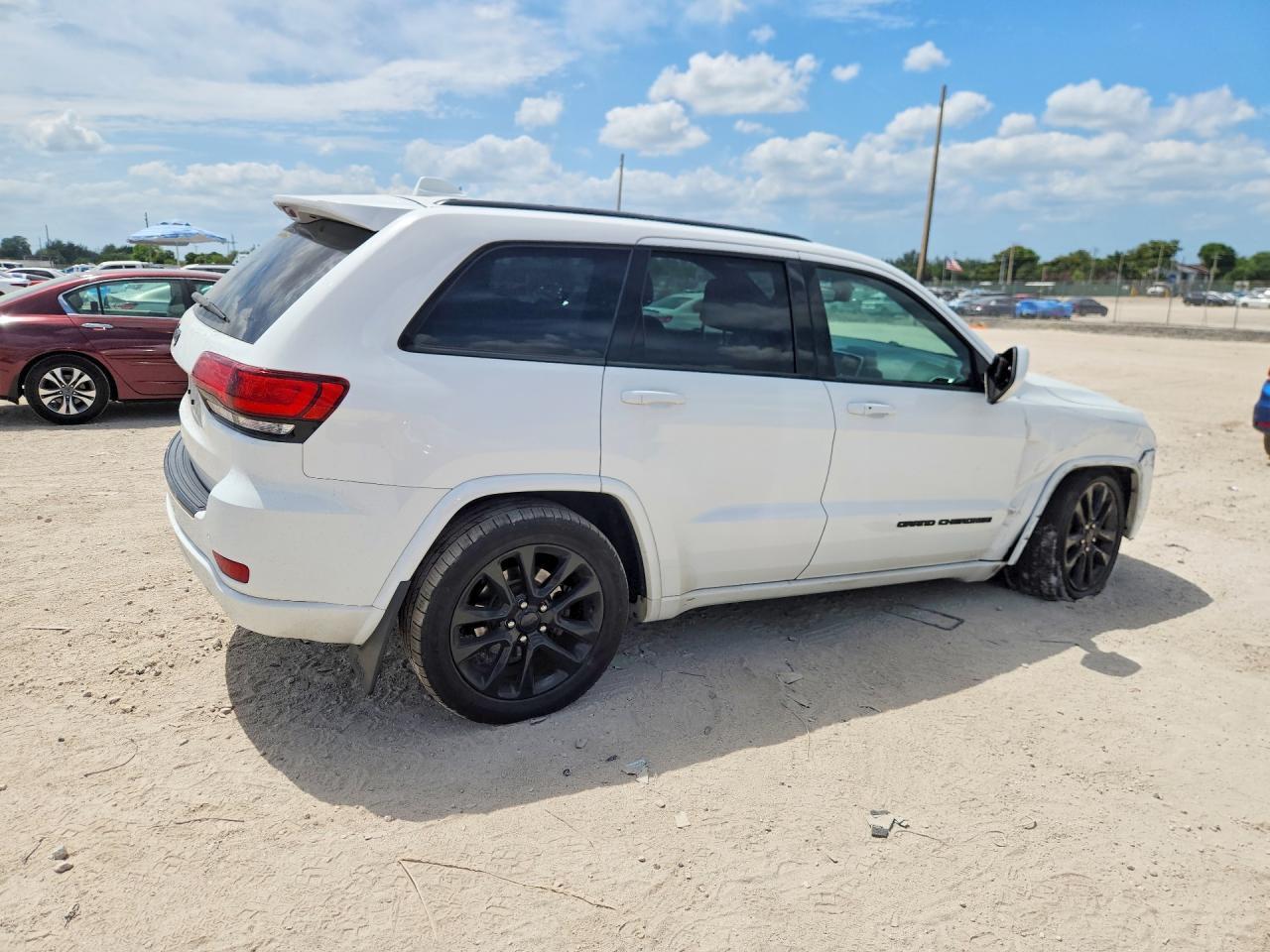 2018 Jeep Grand Cherokee Laredo - Фото 3