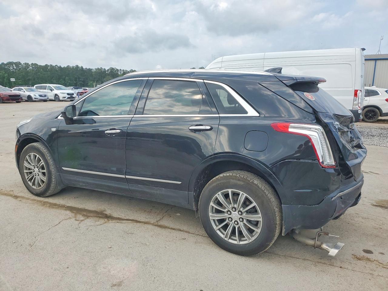 2018 Cadillac Xt5 Luxury - Image 2