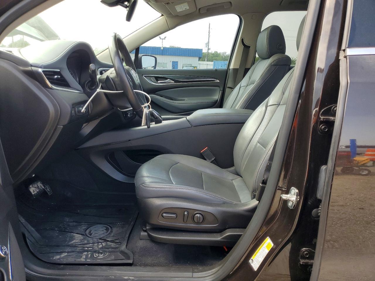2018 Buick Enclave Essence - Image 7