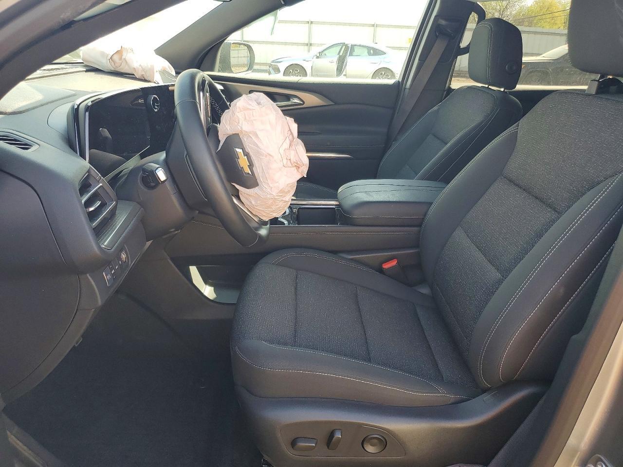 2025 Chevrolet Traverse Lt - Image 7