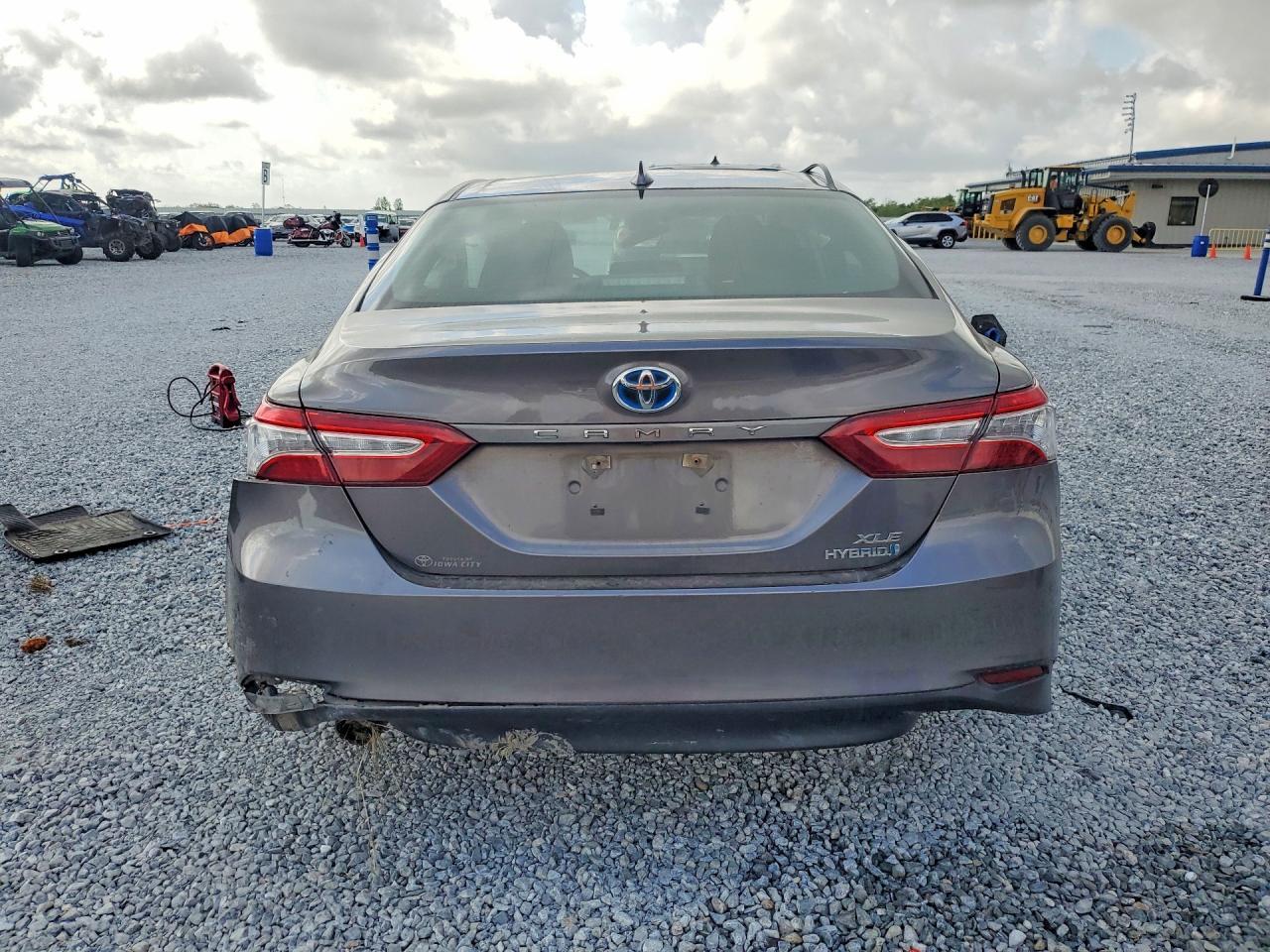 2019 Toyota Camry Hybrid Xle - Image 6