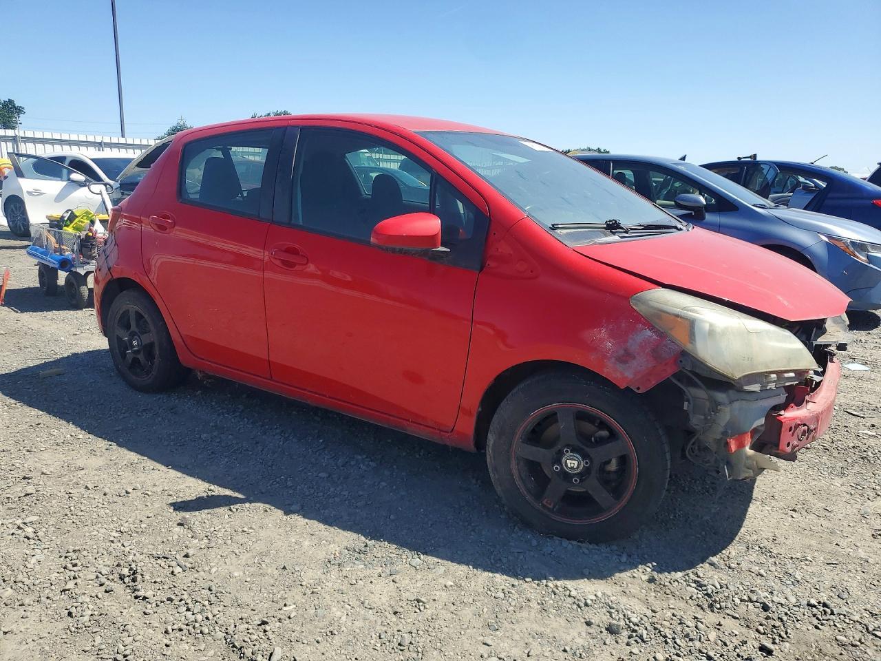 2016 Toyota Yaris 5-Door Le - Image 4