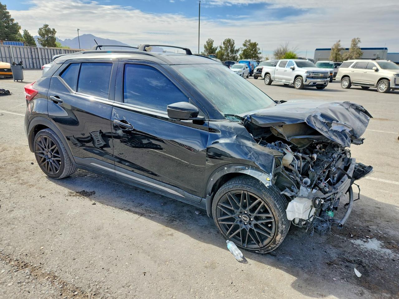 2019 Nissan Kicks Sr - Image 4