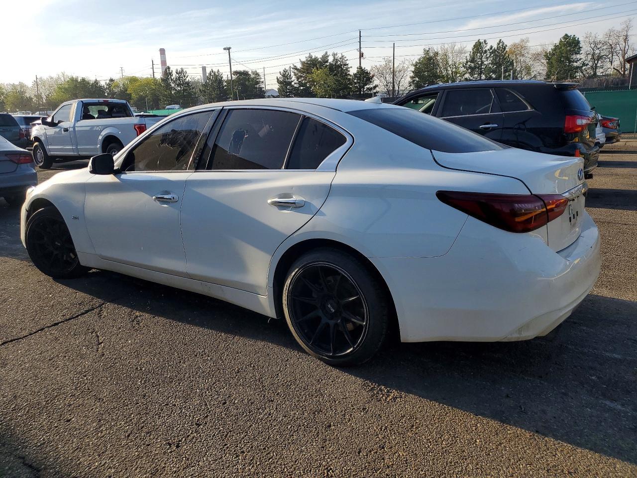 2019 Infiniti Q50 Pure - Фото 2
