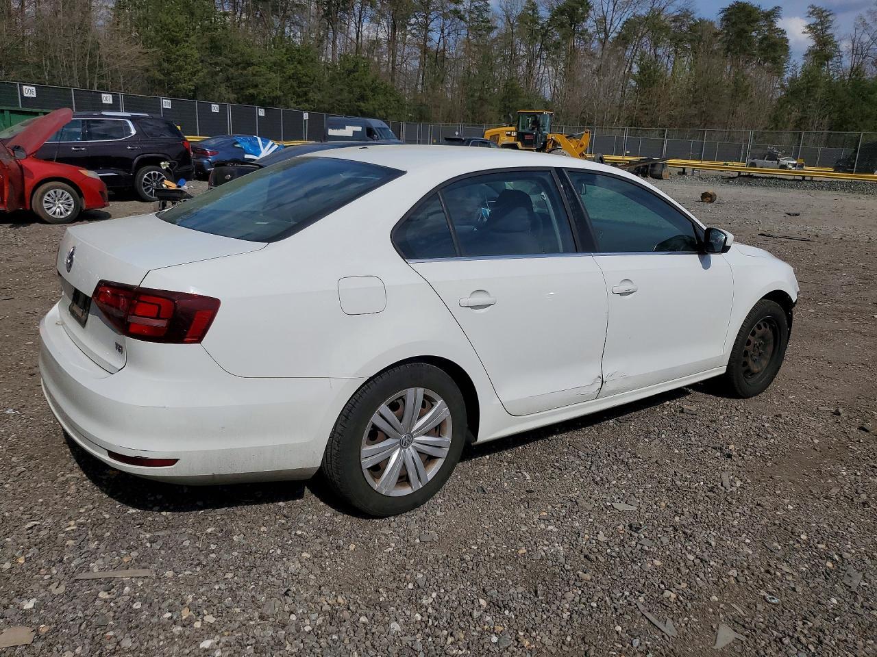 2017 Volkswagen Jetta S - Фото 3