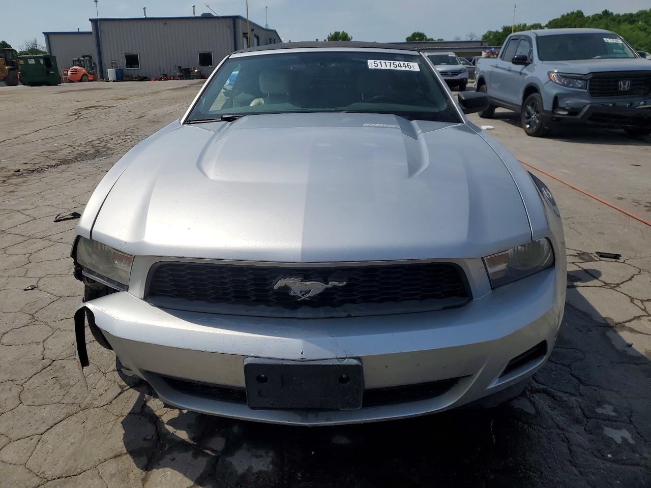 2011 Ford Mustang - Фото 5