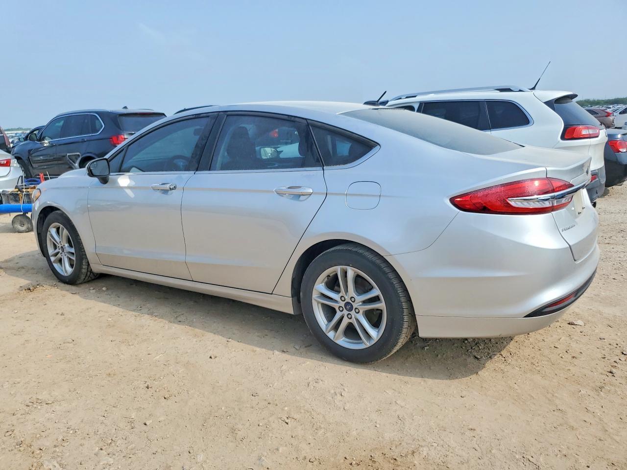 2018 Ford Fusion Se - Фото 2