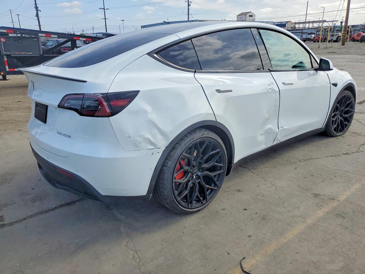 2022 Tesla Model Y - Image 3