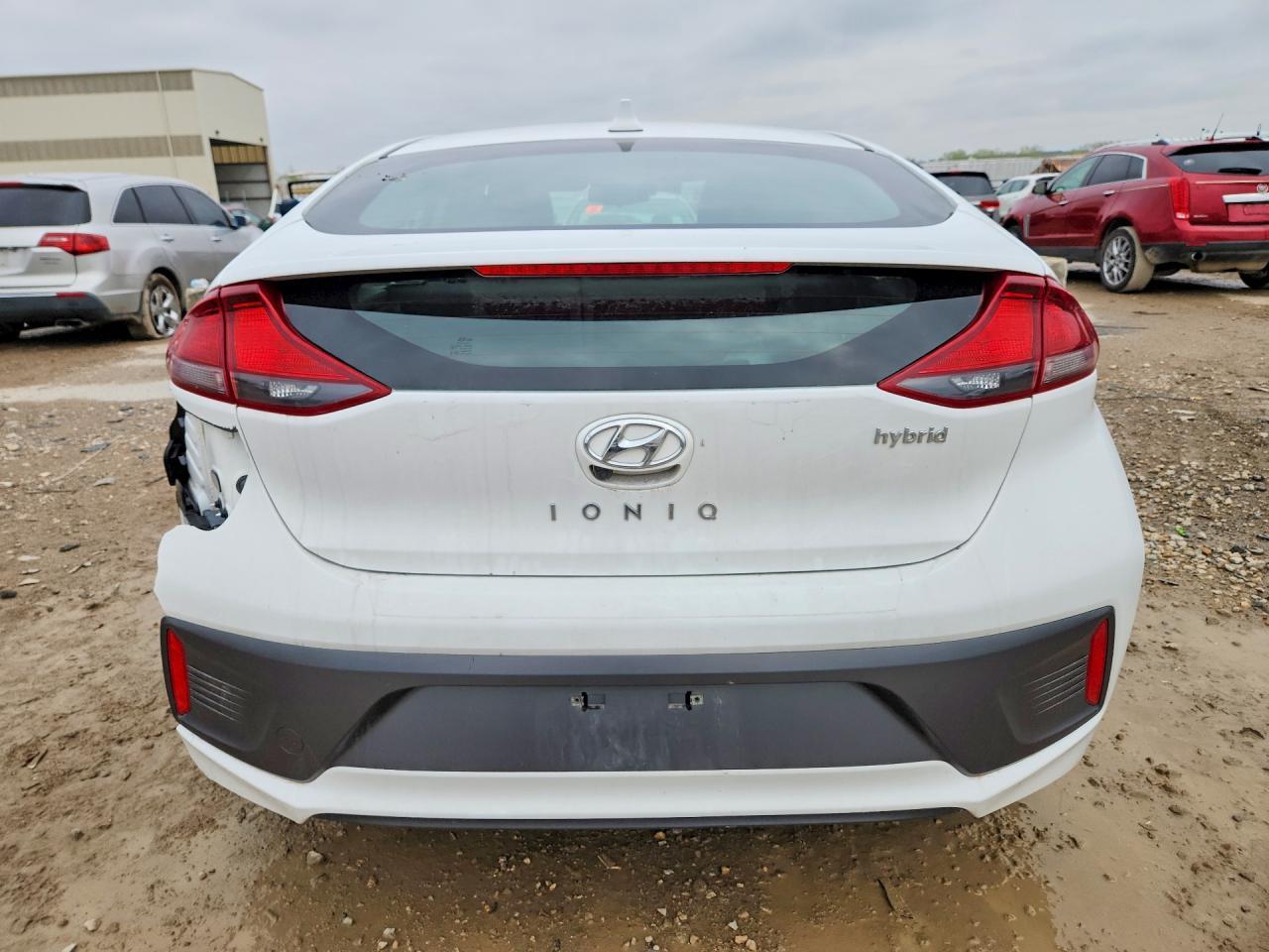 2020 Hyundai Ioniq Se - Image 6