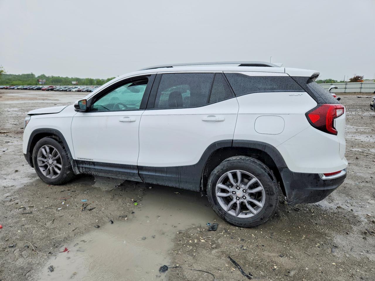 2022 GMC Terrain Slt - Фото 2