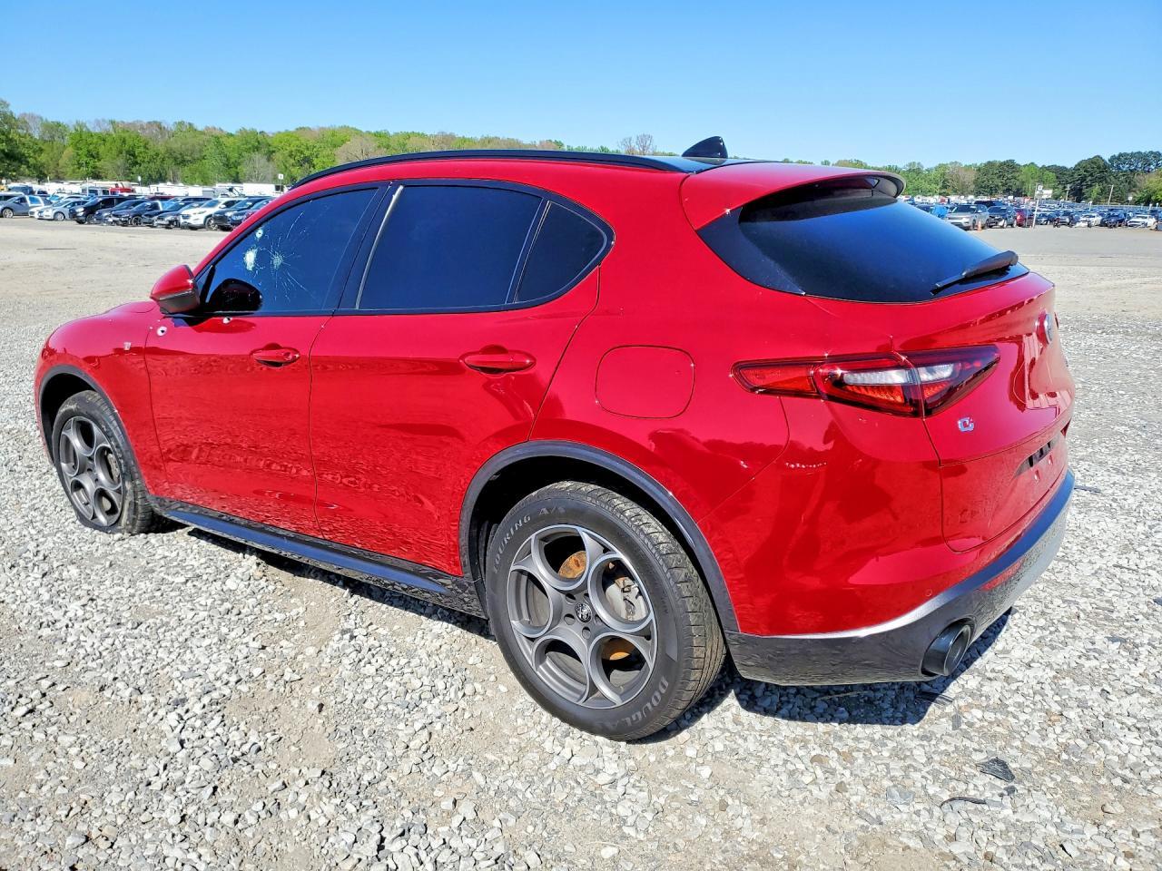 2022 Alfa Romeo Stelvio Ti - Image 2