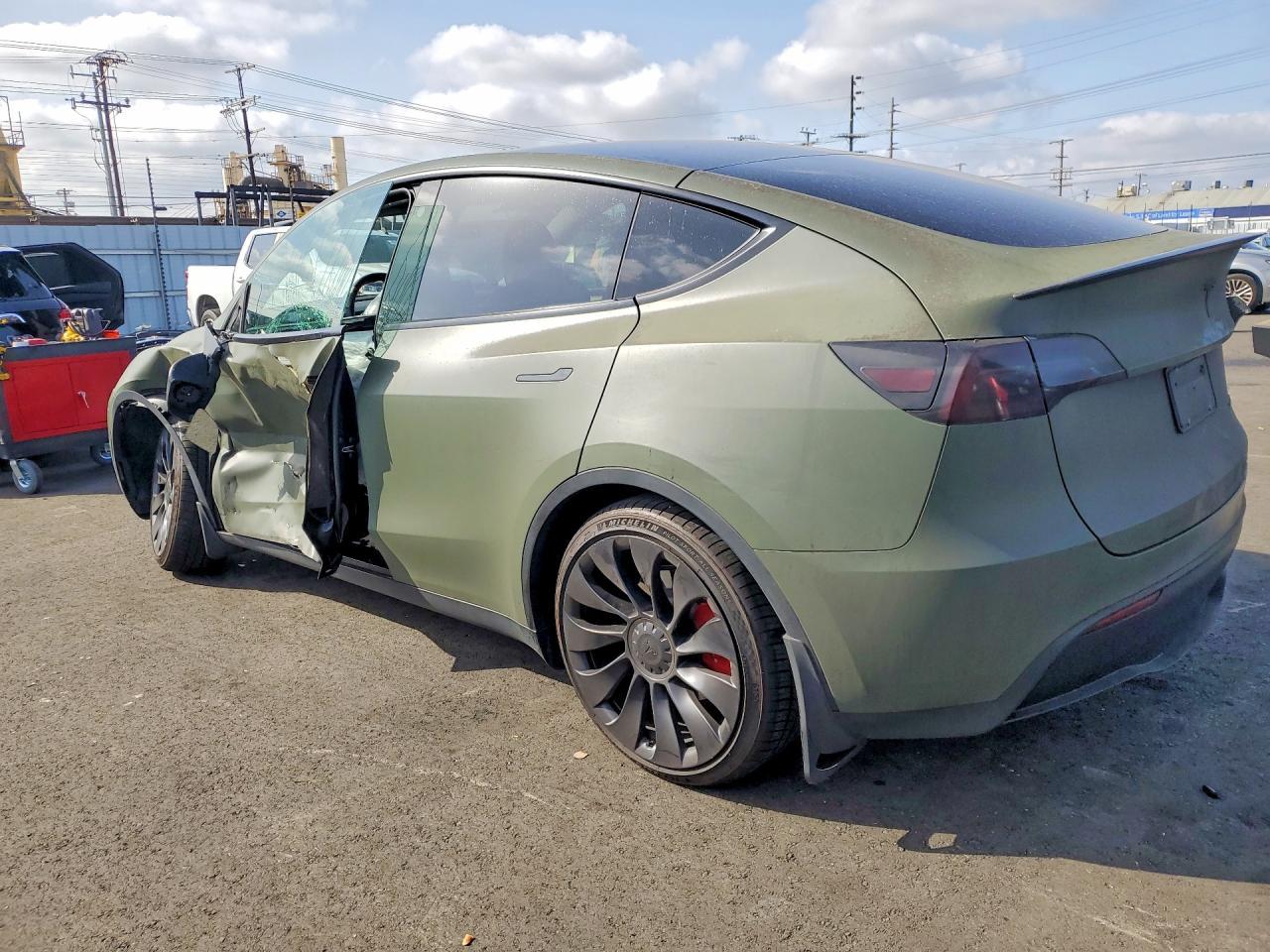 2023 Tesla Model Y - Фото 2