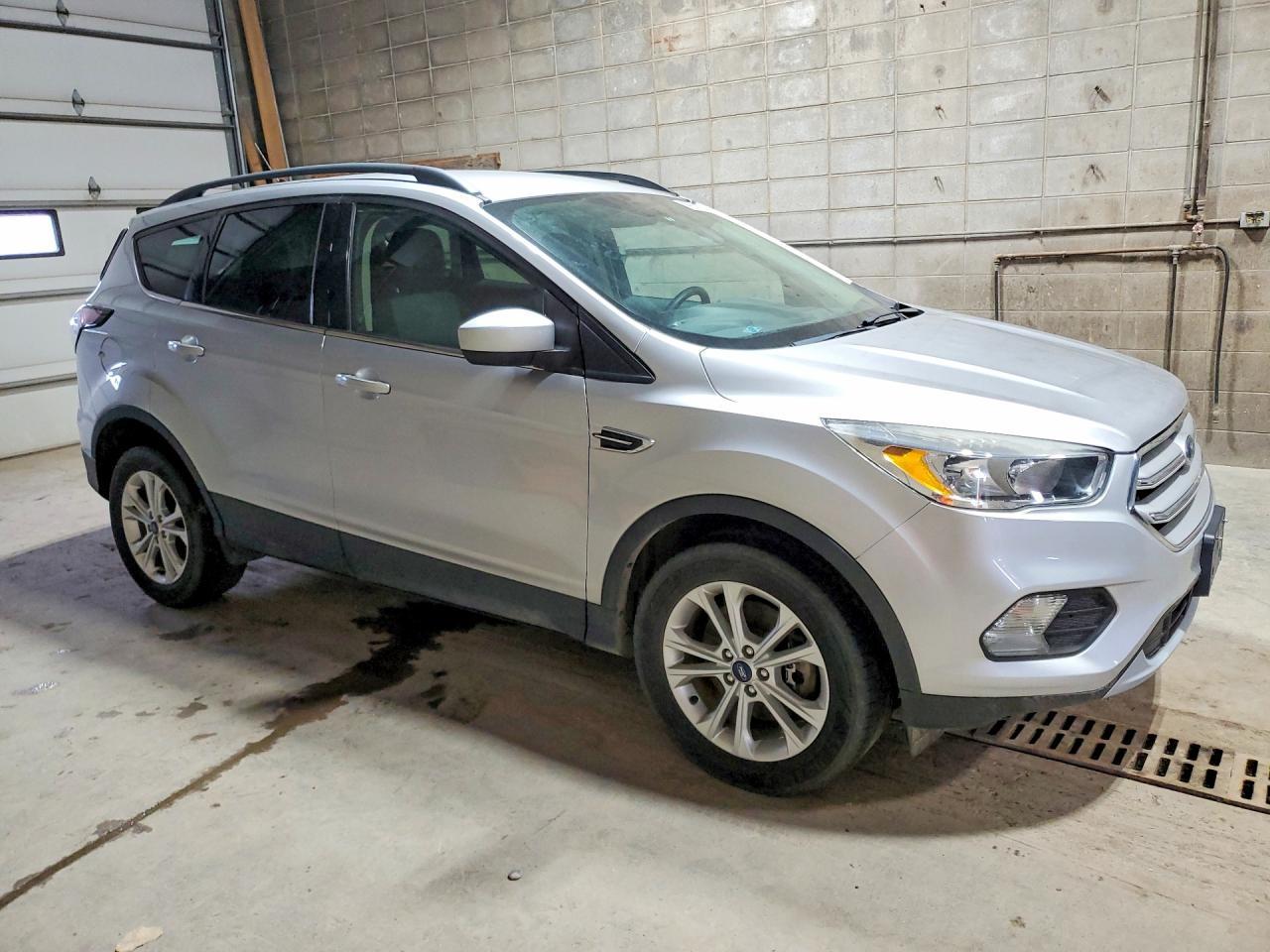 2018 Ford Escape Se - Фото 4