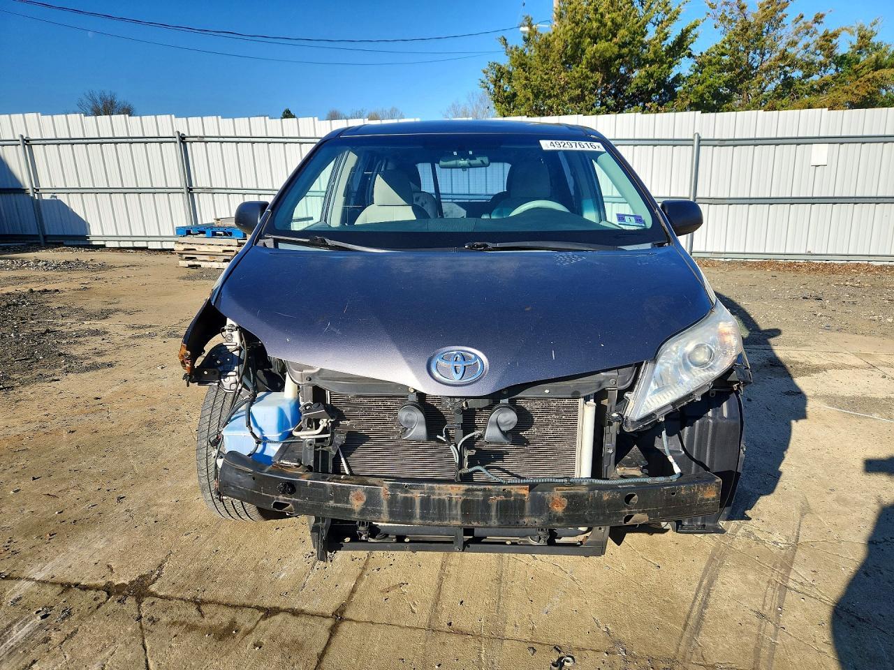 2013 Toyota Sienna L 7-Passenger - Фото 5