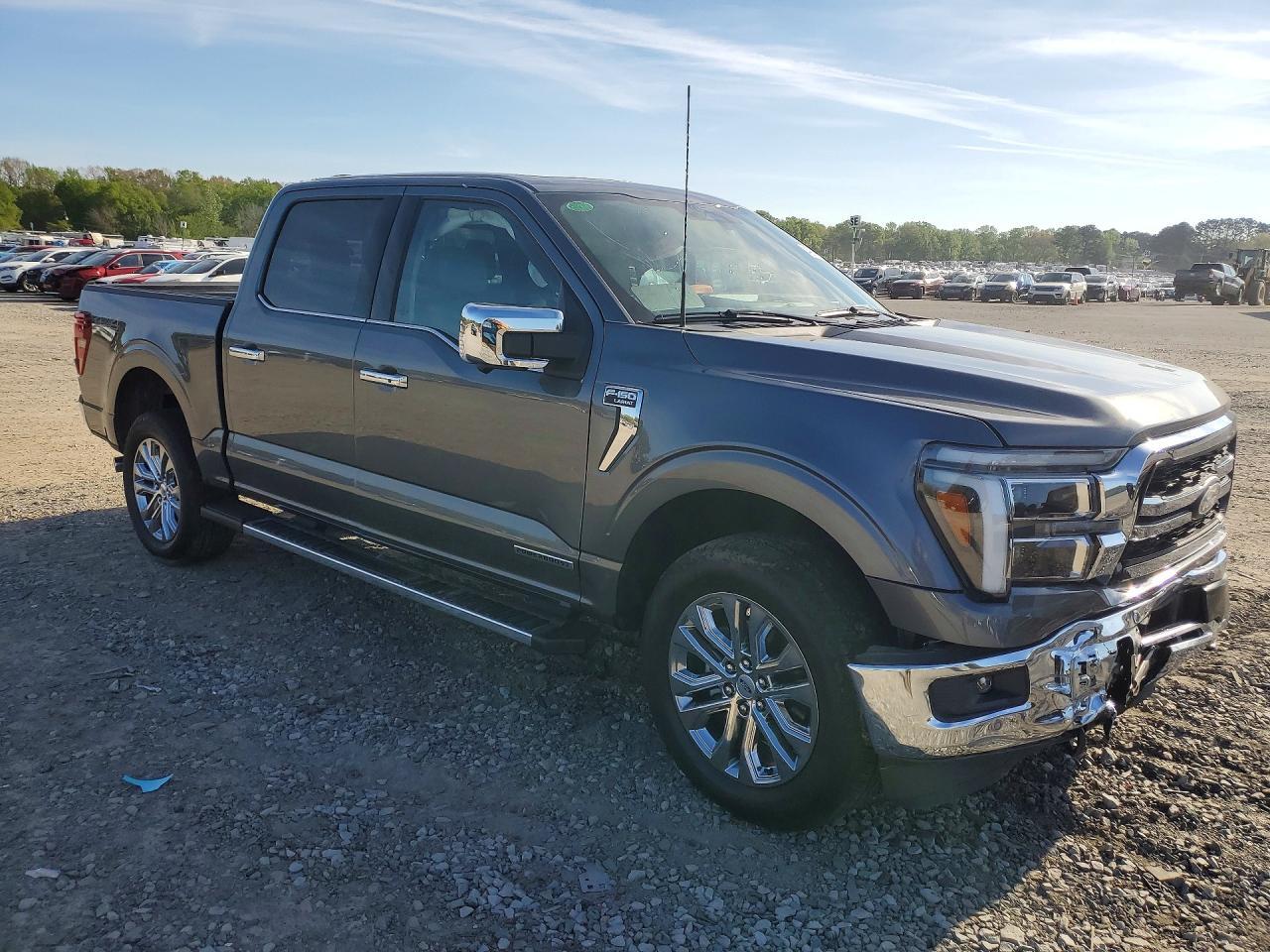 2025 Ford F150 Lariat - Image 4